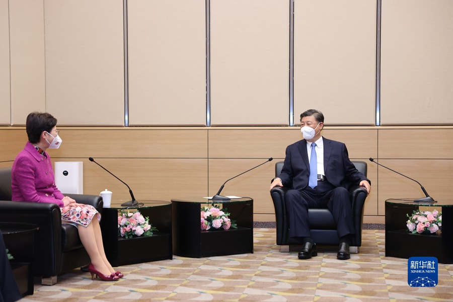 習主席、香港で林鄭月娥行政長官と会談