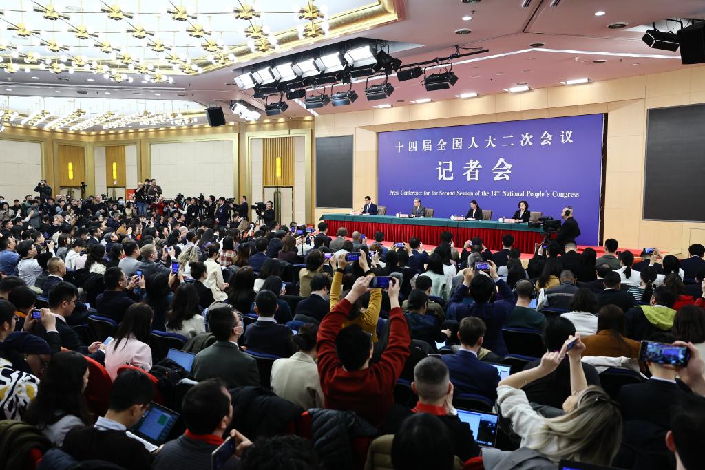 【王毅外交部長記者会見】中国は確固として平和の力、安定の力、進歩の力となる